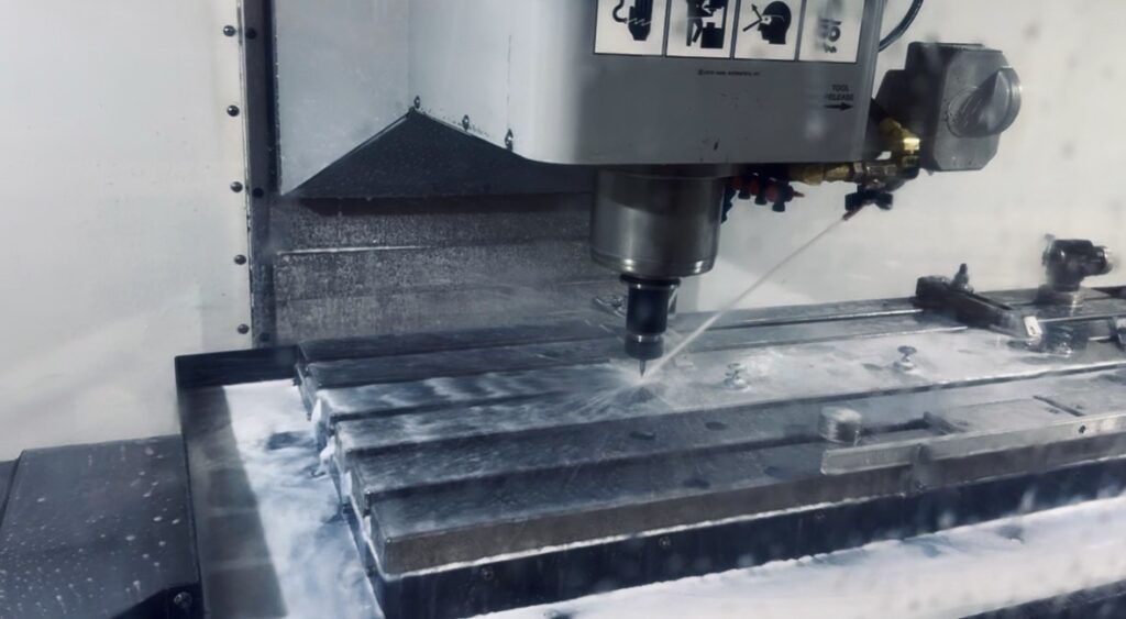 CNC-freesmachine in bedrijf bij Suplacon